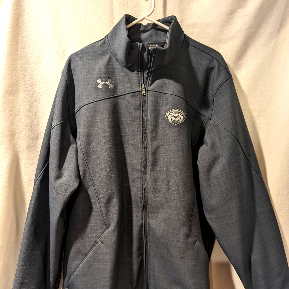 Under Armour ColdGear loose fit wind stopper jacket with an extra wrist closure